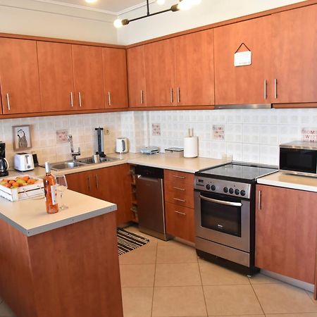 Zen Moments Apartment Athena Bagian luar foto